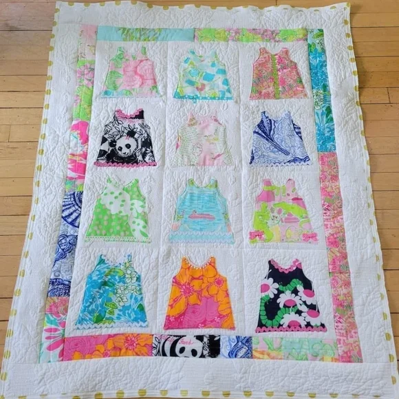 Shift dress quilt made with authentic Lilly pulitzer fabric - Picture 4 of 5
